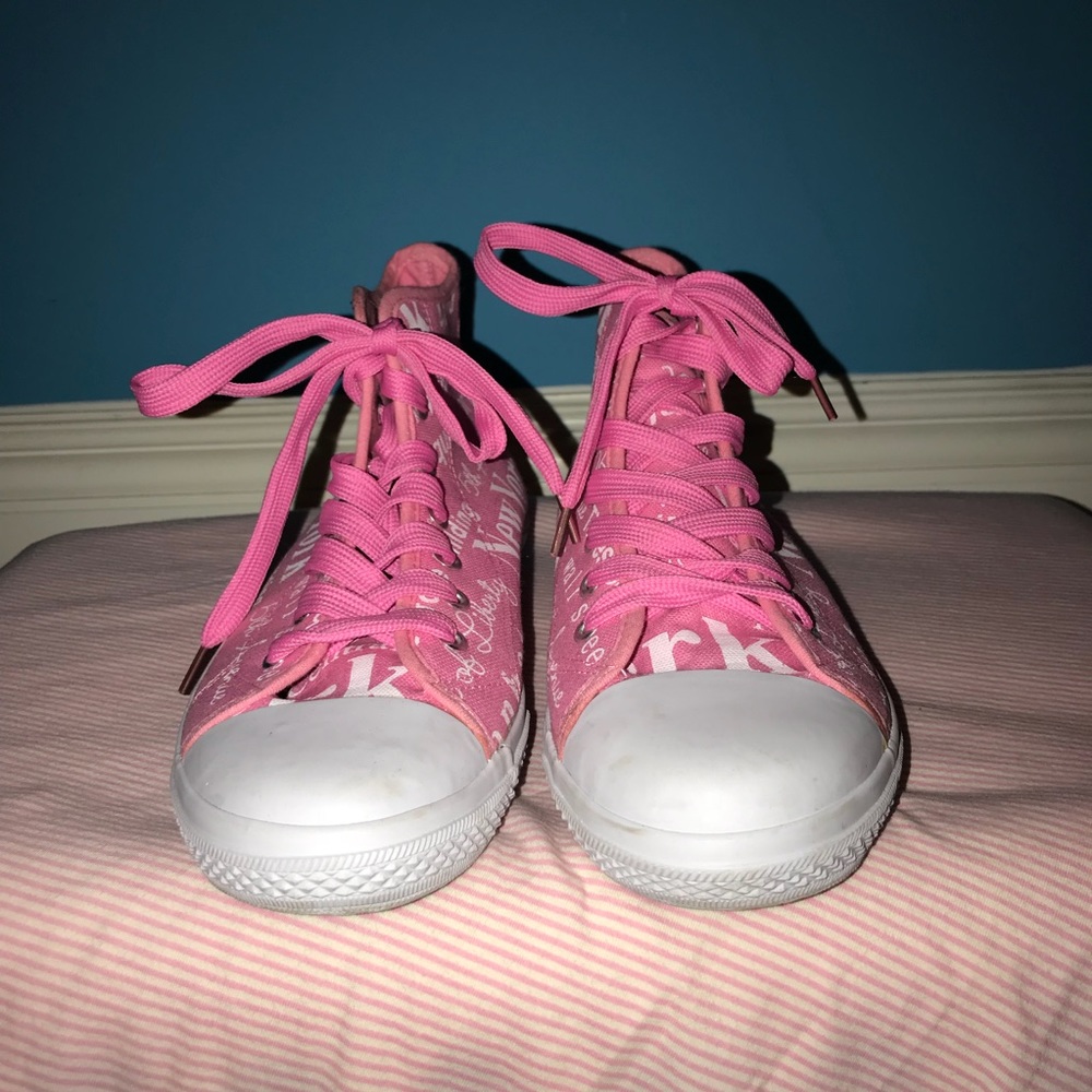 New York high-top sneakers